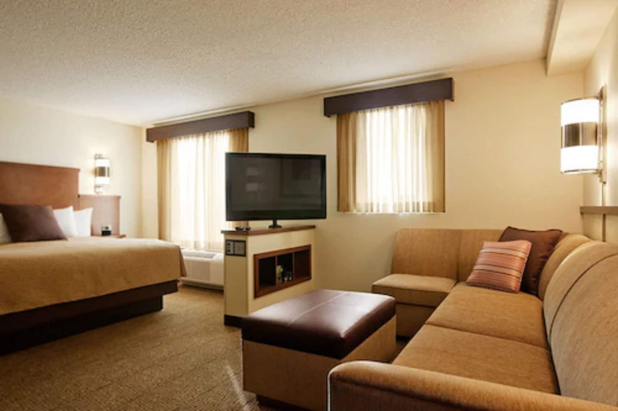 Hyatt Place Riverside Downtown Екстериор снимка
