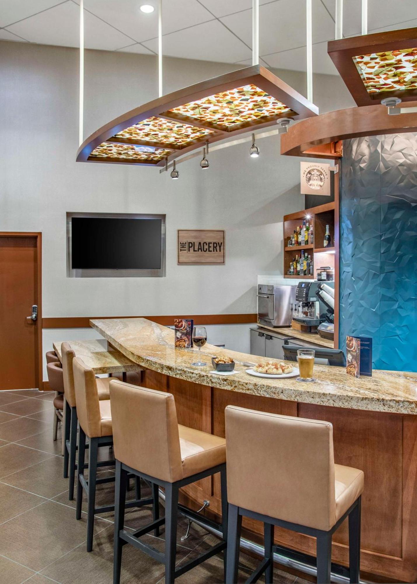 Hyatt Place Riverside Downtown Екстериор снимка