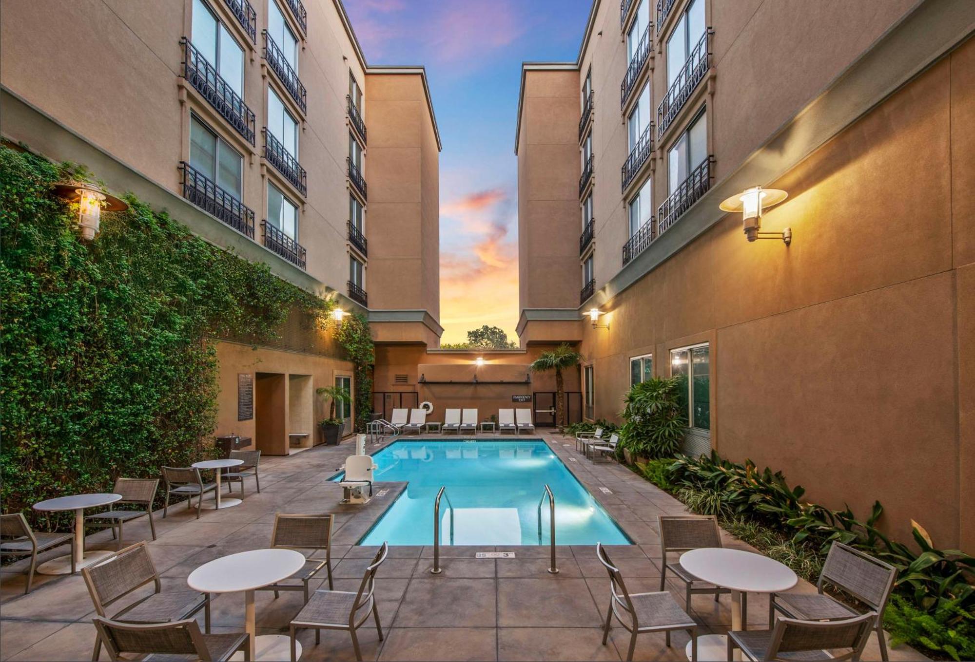 Hyatt Place Riverside Downtown Екстериор снимка